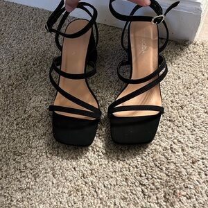 TOP Moda Black Strappy Heels